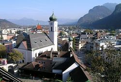 Stadtpfarrkirche St. Vitus in Kufstein (von Festungsaufgang)
